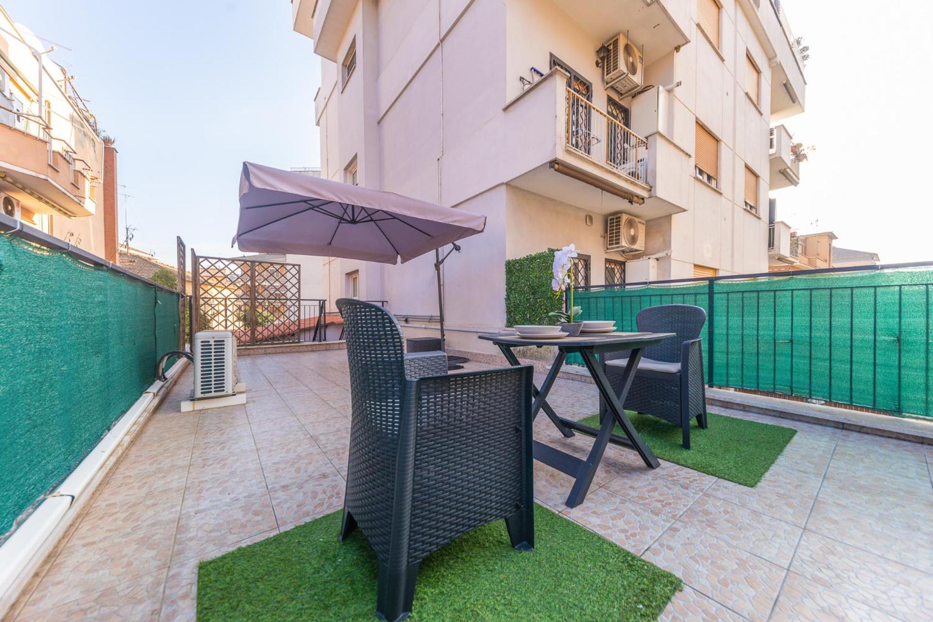 Apartamento Bilocale Indipendente Con Terrazzo Esclusivo A Due Passi Dalla Metro Di *